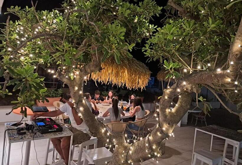 Отель Albergo Lido Diomedee