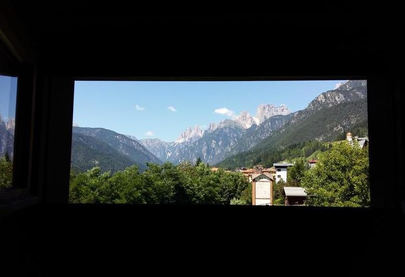 Отель Albergo Meublè Victoria