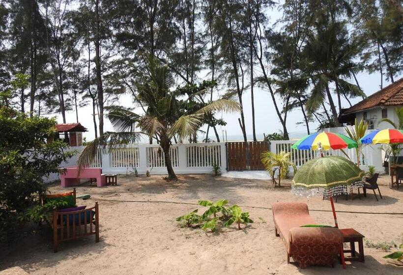 فندق Alleppey Beach Garden