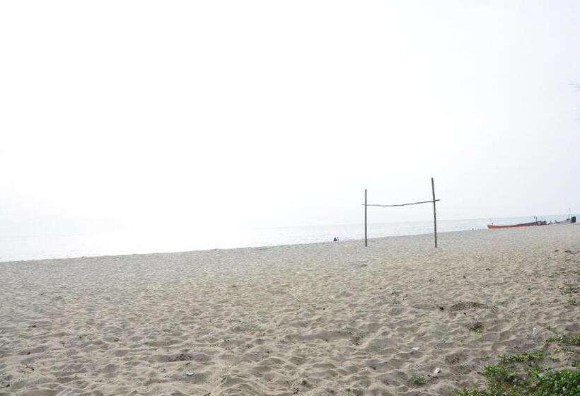 فندق Alleppey Beach Garden