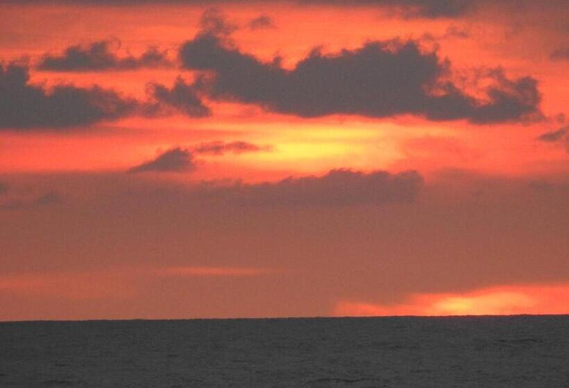 فندق Alleppey Beach Garden