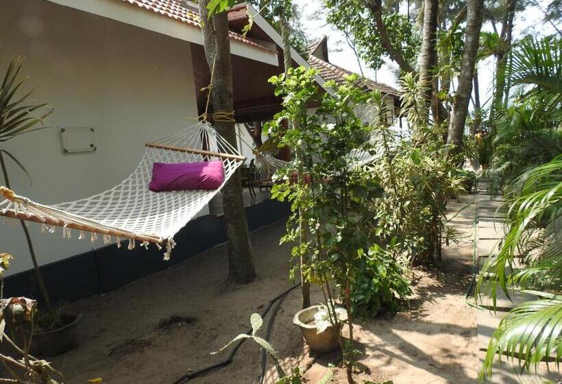 فندق Alleppey Beach Garden