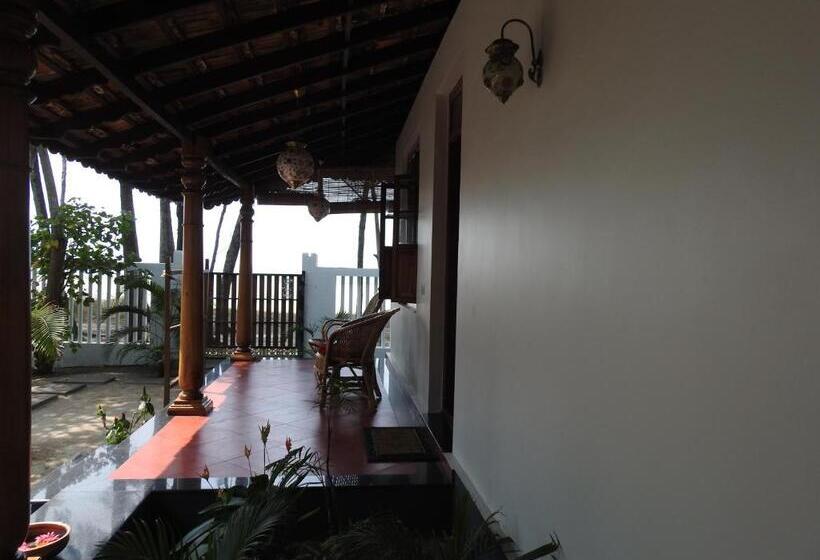 فندق Alleppey Beach Garden