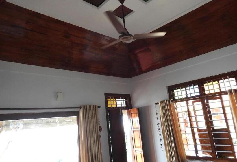 فندق Alleppey Beach Garden