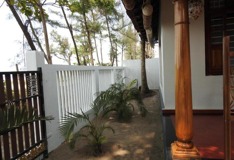 فندق Alleppey Beach Garden