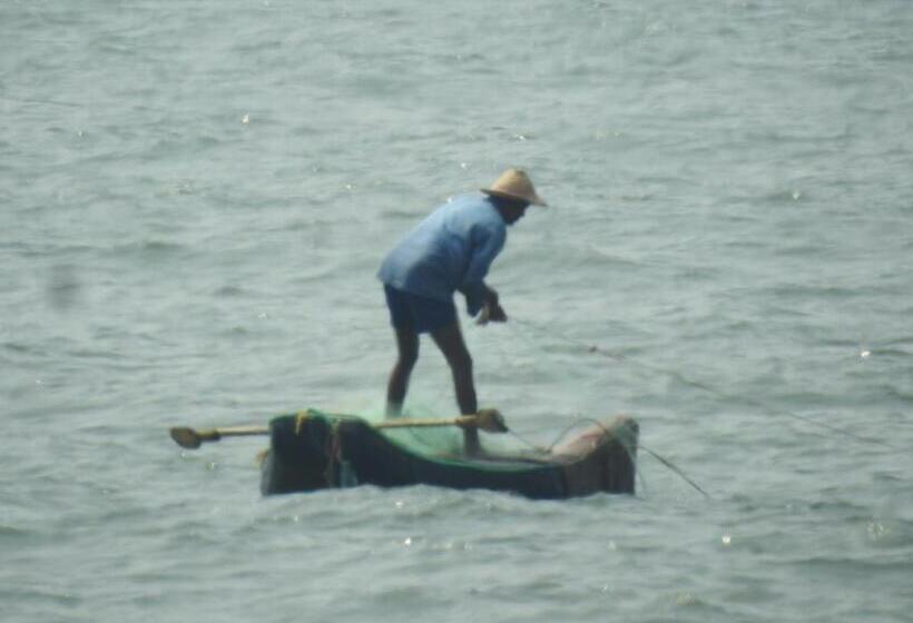 فندق Alleppey Beach Garden