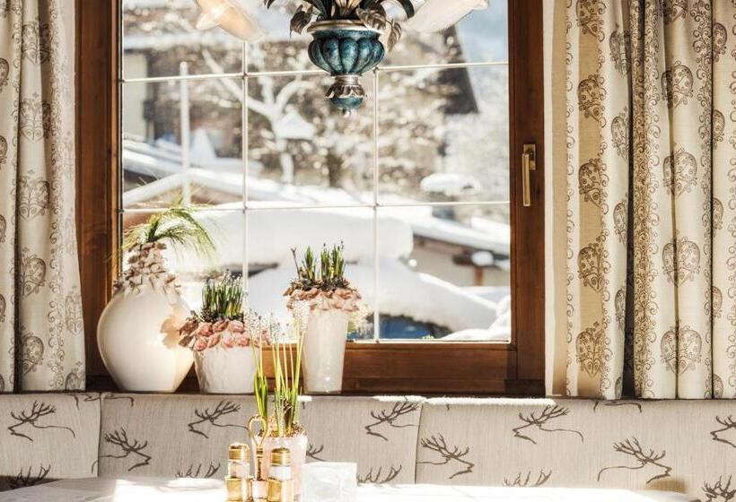 هتل Alpenhof Kristall