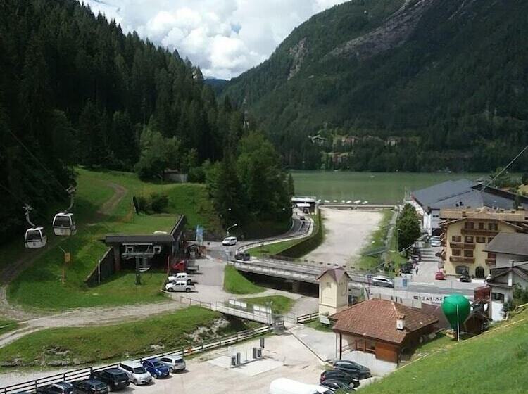 Отель Alpenrose