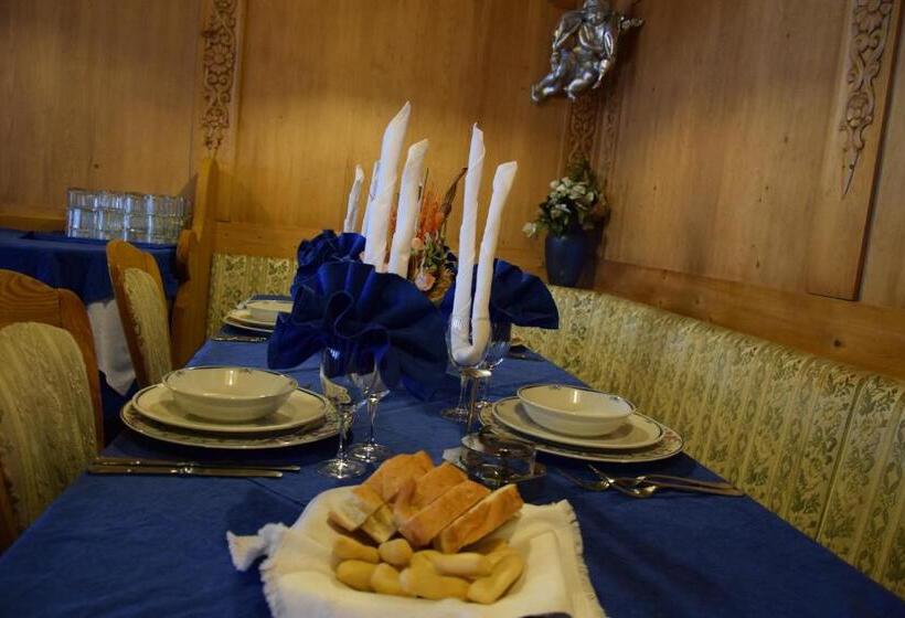 Отель Alpenrose