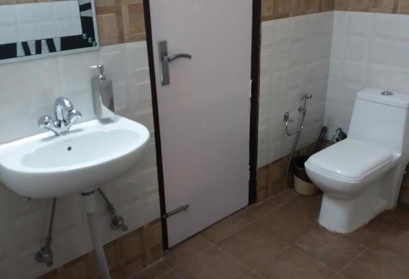 Отель Treebo Trip Silver Stallion Sector 18