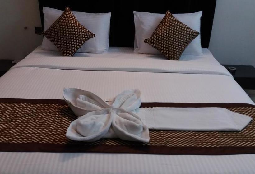 Отель Treebo Trip Silver Stallion Sector 18