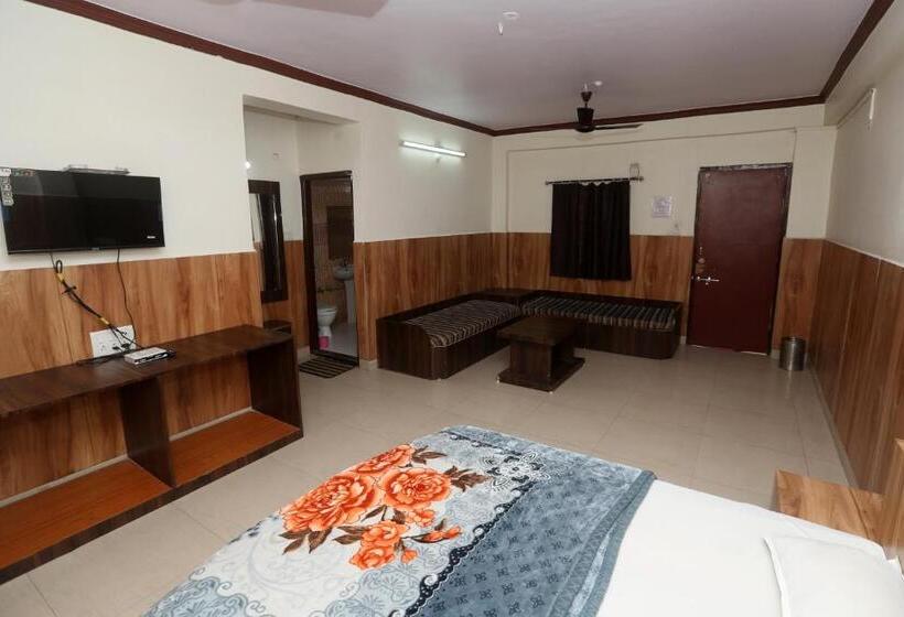 Отель Jain Residency