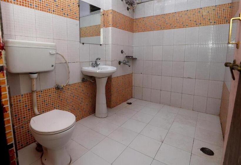 Отель Jain Residency