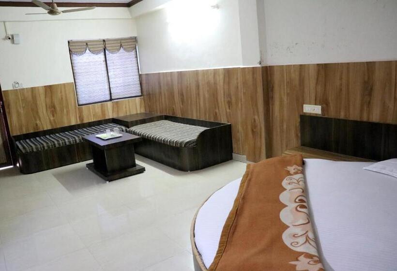 Отель Jain Residency