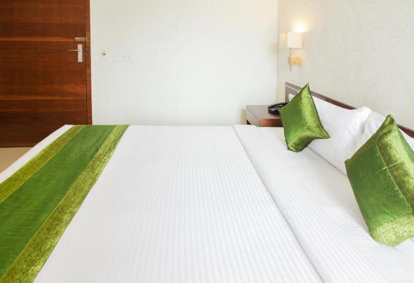 Отель Maharaja Inn Chikmagalur