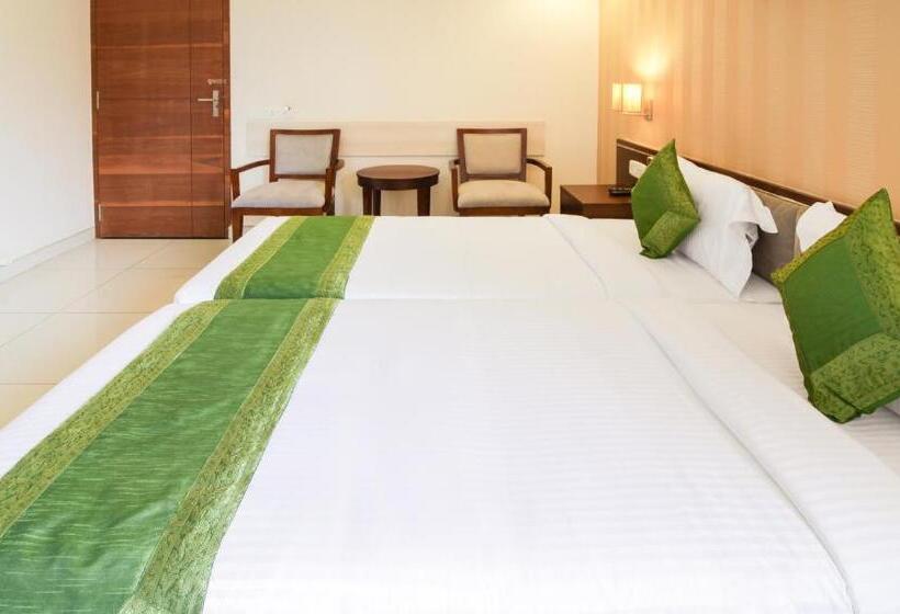 Отель Maharaja Inn Chikmagalur