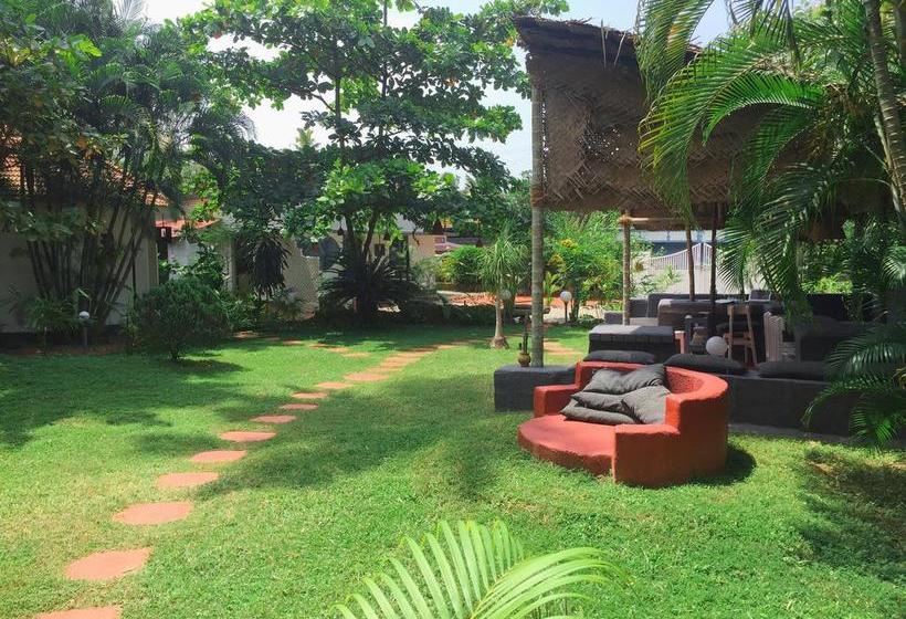 Hotel Mint Inside Garden