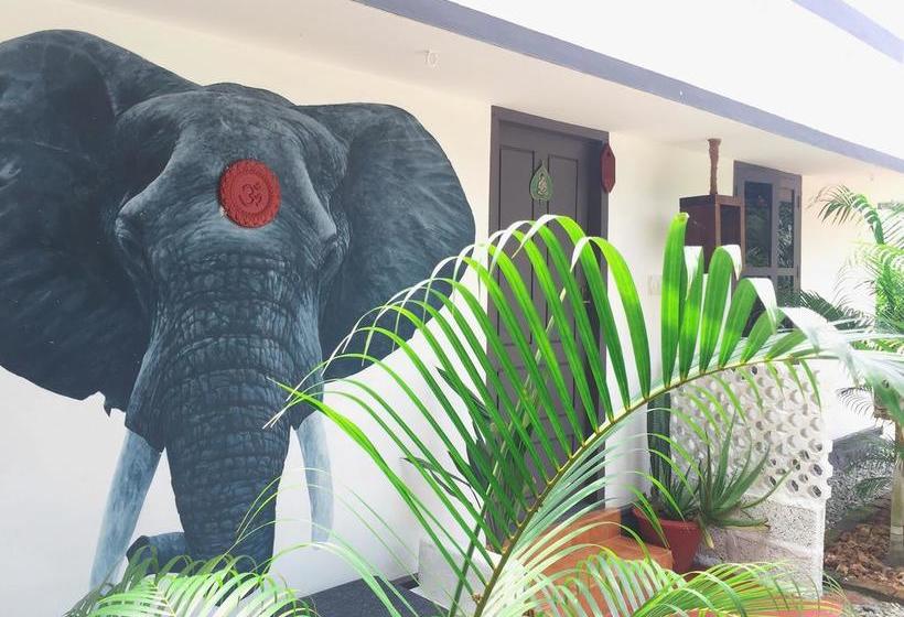 Hotel Mint Inside Garden