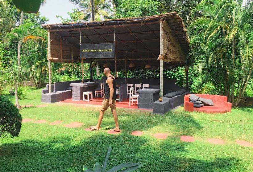 Hotel Mint Inside Garden