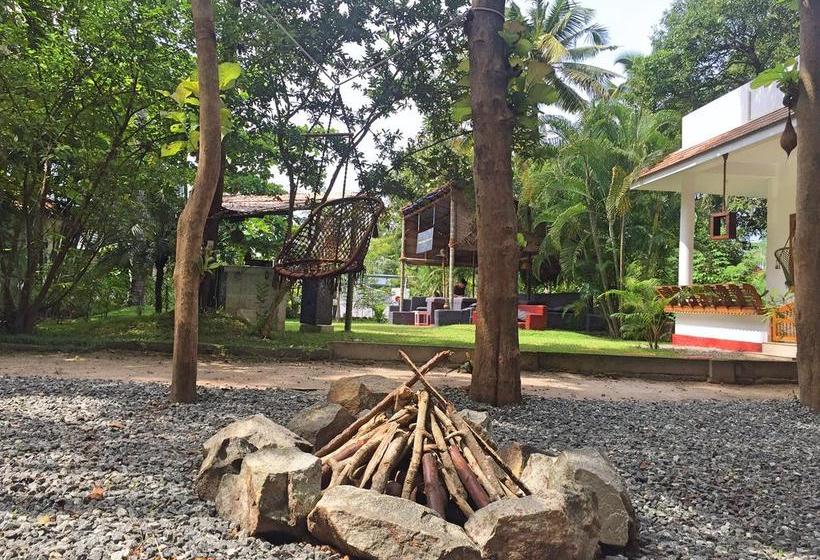 Hotel Mint Inside Garden