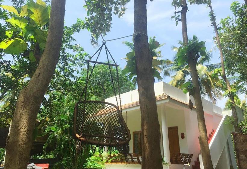 Hotel Mint Inside Garden