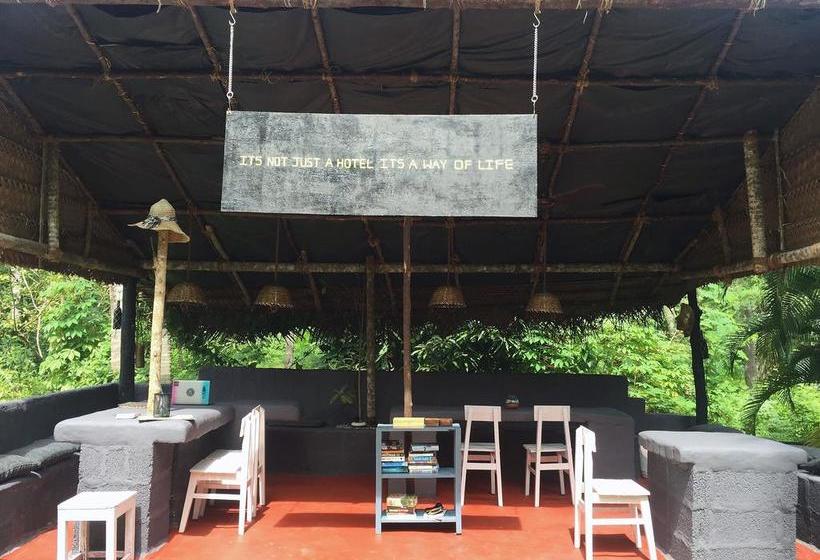 Hotel Mint Inside Garden