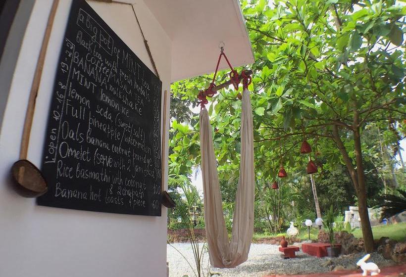 Hotel Mint Inside Garden