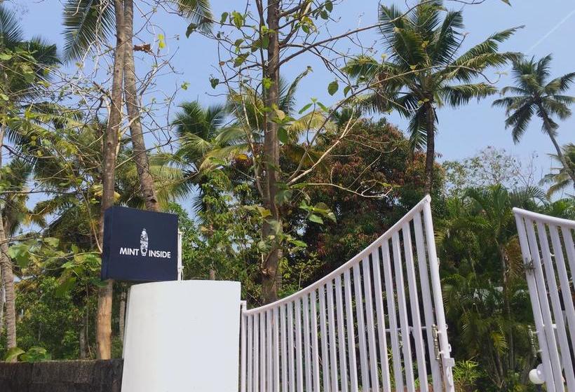 Hotel Mint Inside Garden