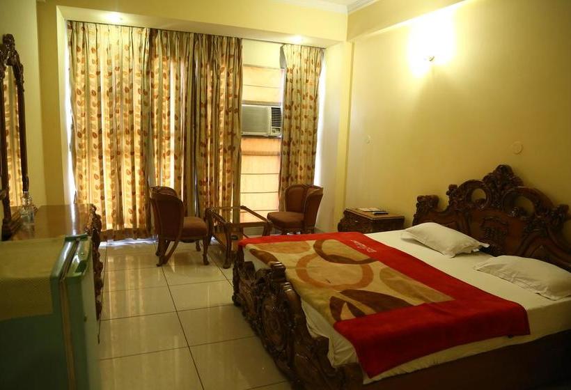 בית מלון כפרי Narain Continental