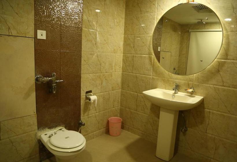 בית מלון כפרי Narain Continental