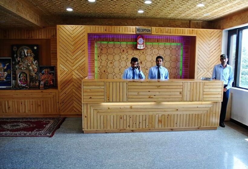 فندق Natraj International