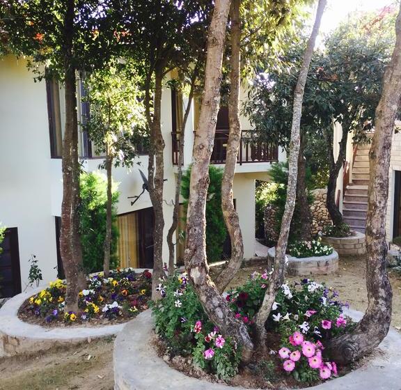 בית מלון כפרי Ojaswi Himalayan Resort