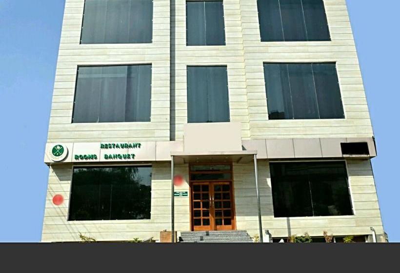 Отель Capital O 5389  Polo Club