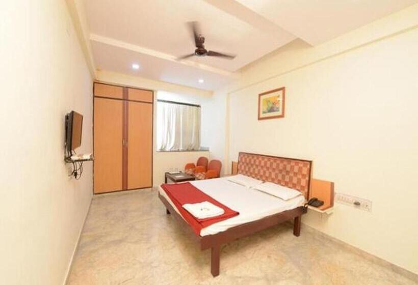 בית מלון כפרי Rahi Inn