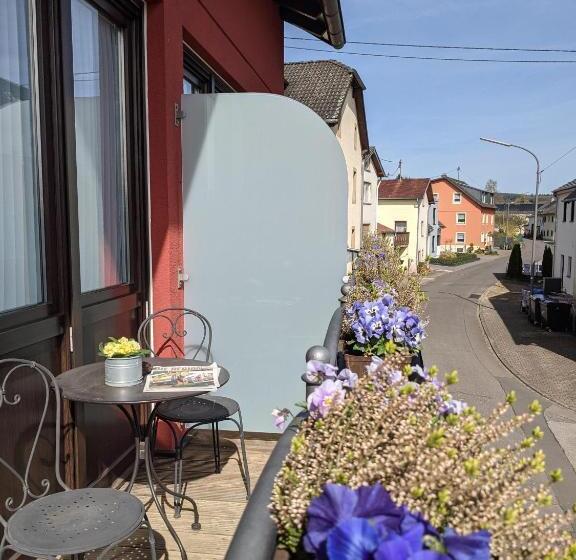 ホテル Restaurant Im Goldenen Grund