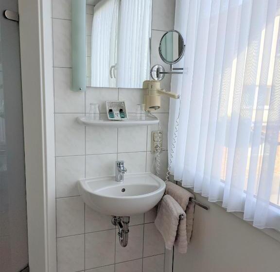 ホテル Restaurant Im Goldenen Grund