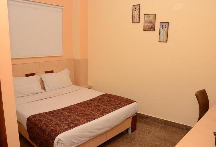 בית מלון כפרי Sparrow Inn Ankur