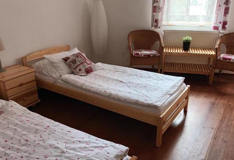 ホテル Střelnice