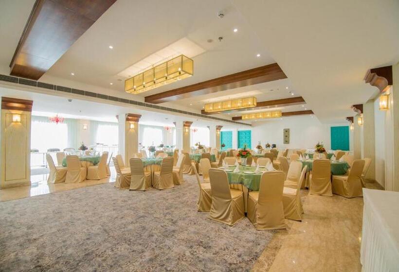 호텔 The Imperial Poonam