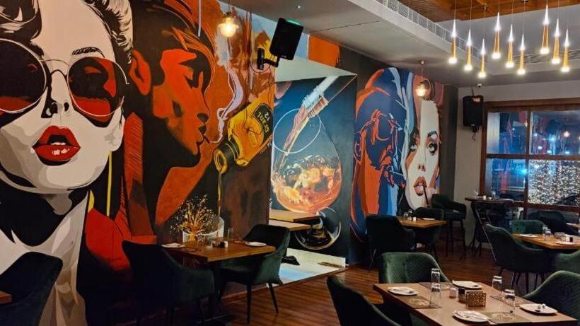 ホテル The Kannelite