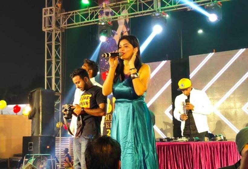 ホテル The Kannelite