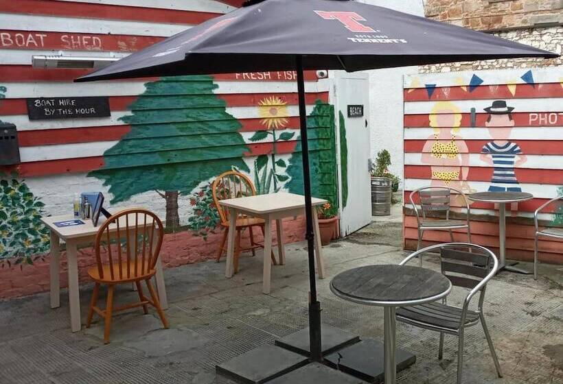 Отель The Royal