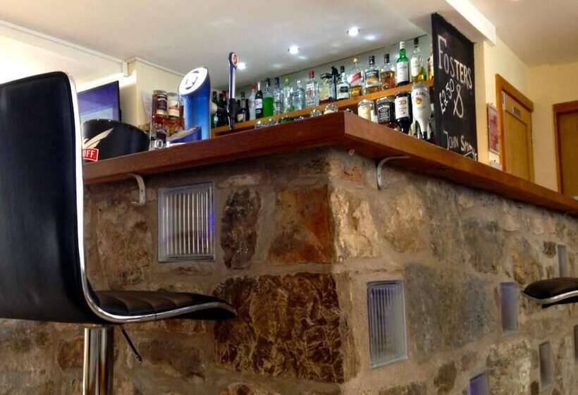 Отель The Royal