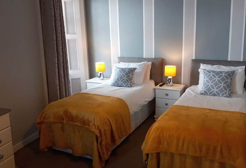 Отель The Royal