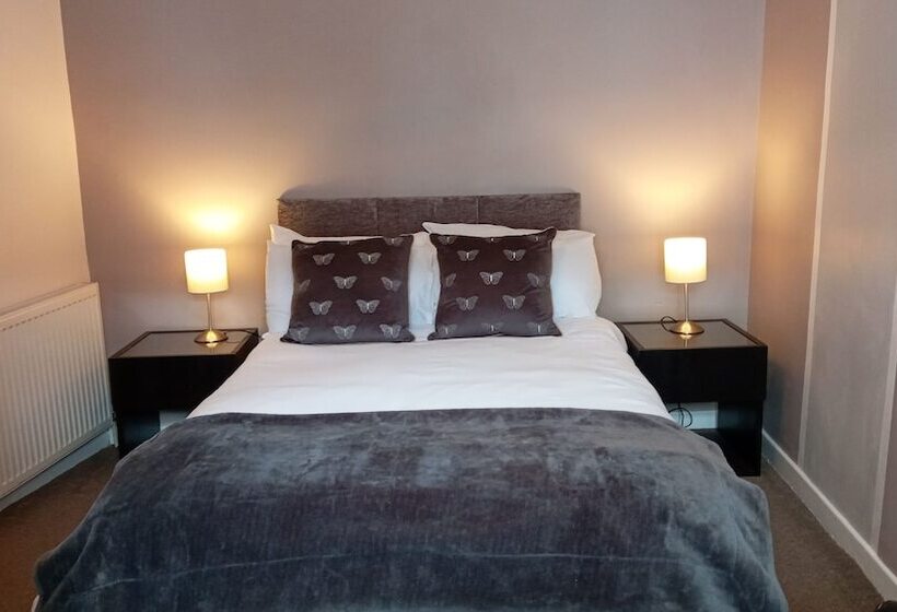 Отель The Royal