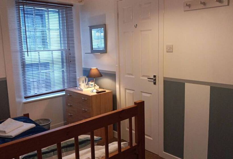 Отель The Royal