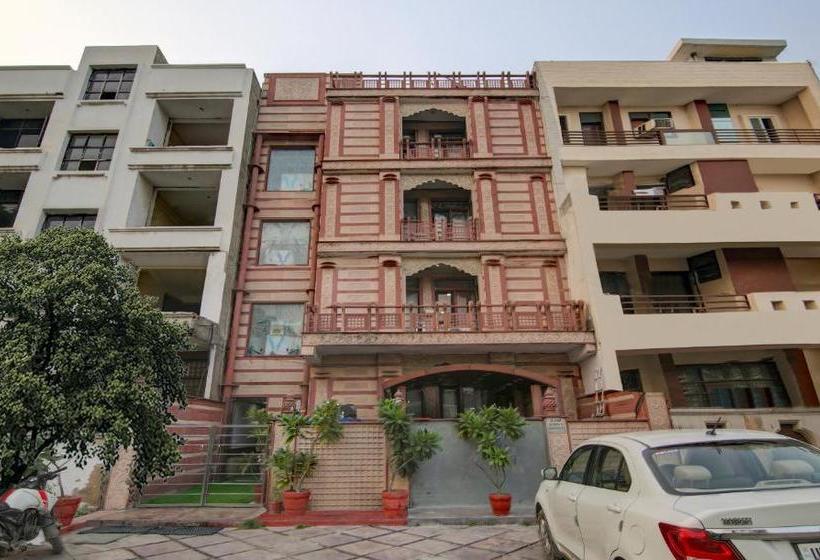 Отель Treebo Trip Silver Stallion Sector 18