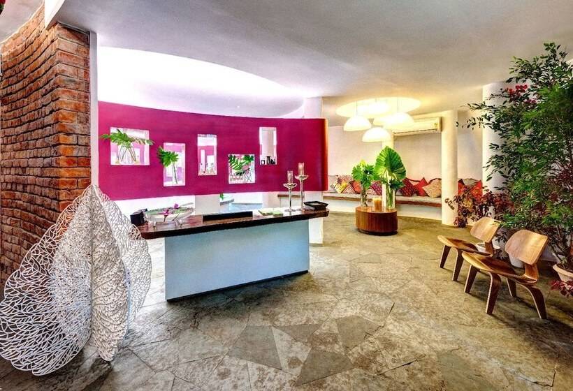 リゾートホテル Ganga Kutir