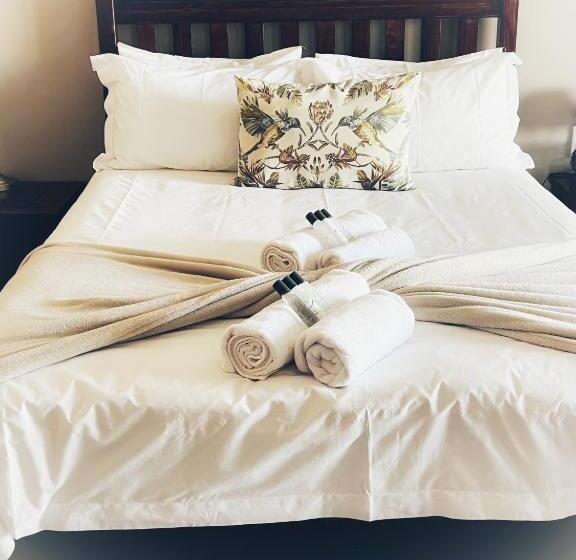 אתר נופש Lake Grappa Guestfarm