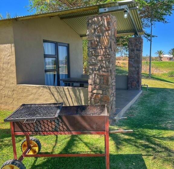 אתר נופש Lake Grappa Guestfarm